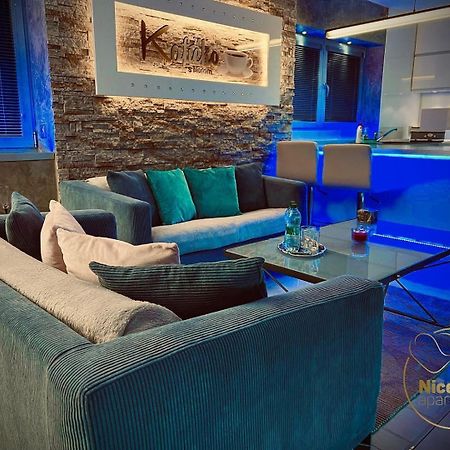 Nice Life - Luxury Apartment In The Old Town. ブラチスラヴァ エクステリア 写真