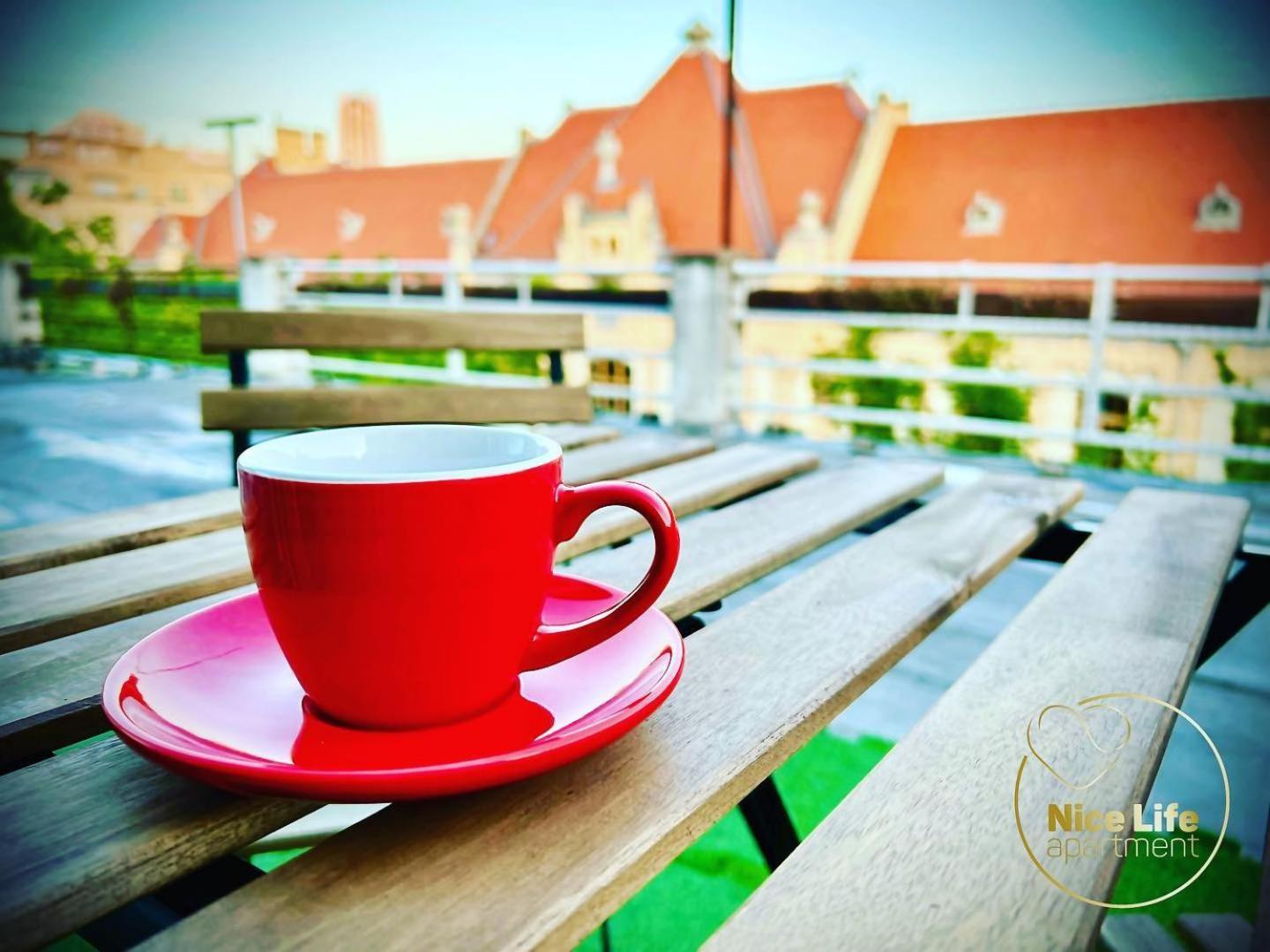 Nice Life - Luxury Apartment In The Old Town. ブラチスラヴァ エクステリア 写真